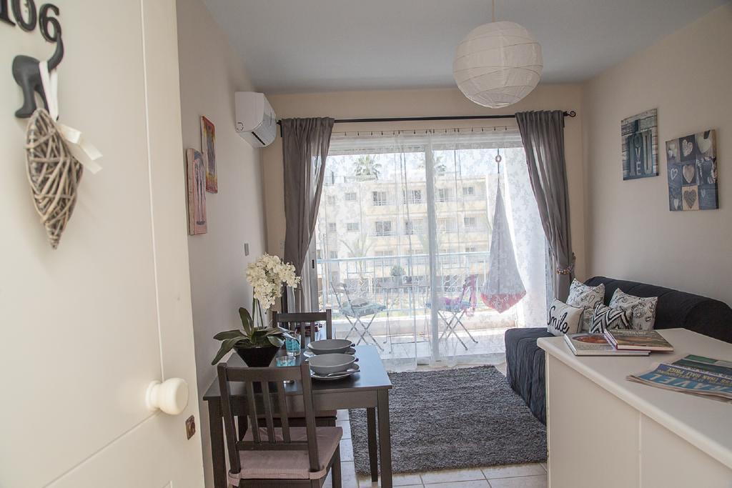 Paphos Love Hut Apartment Exterior photo